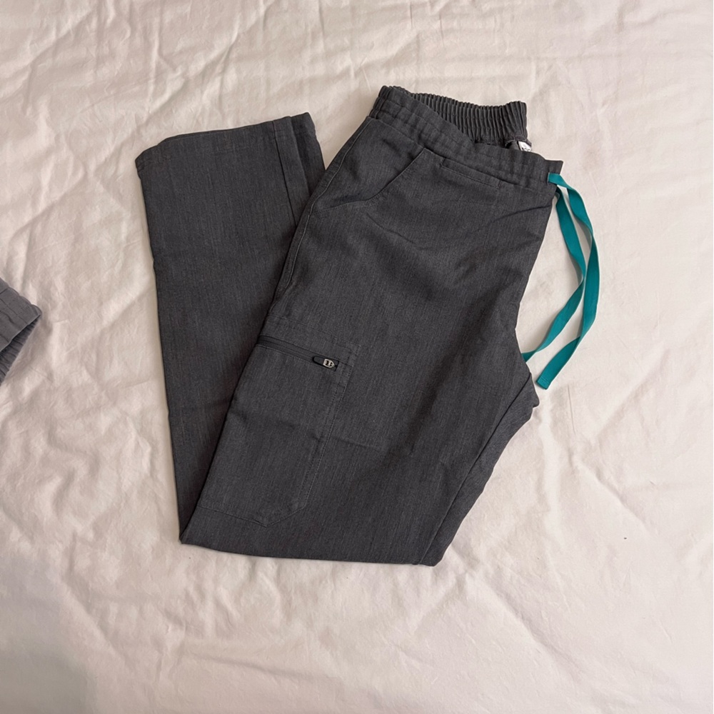 figs graphite grey yola scrub bottom